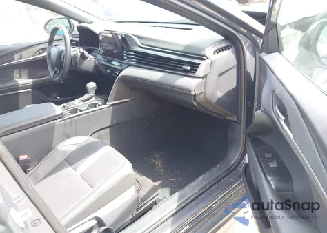 2025 Toyota Camry Se z USA, uszkodzony, nr VIN 4T1DAACKXSU042359